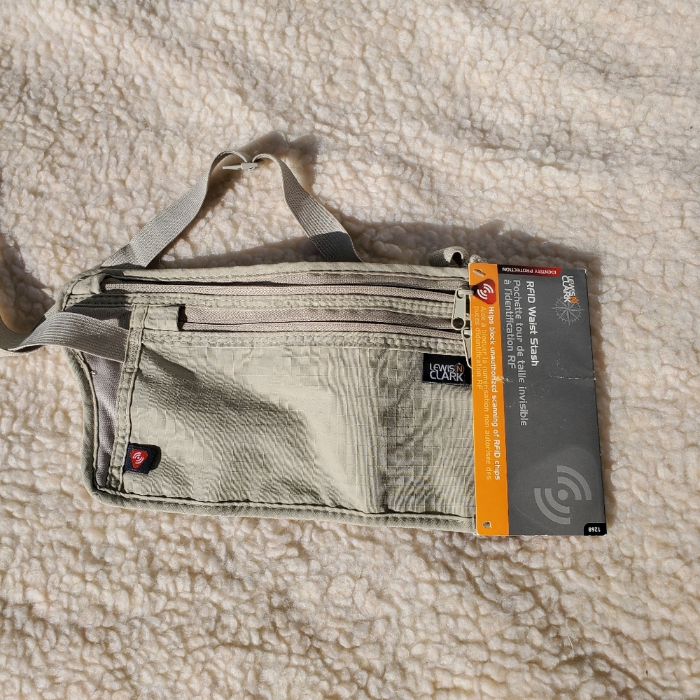 NWT RFID Waist Stash by Lewis N Clark